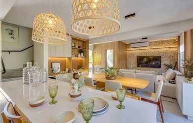 Imagem: A casa possui 4 Dormitórios, 3 Banheiros, 4 Vagas na garagem