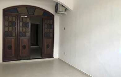 Imagem: A casa possui 2 Dormitórios, 2 Banheiros, 1 Vaga na garagem