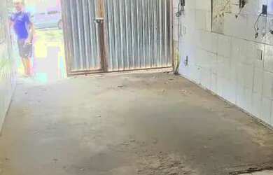 Imagem 13: CASA DE ESQUINA LOCALIZADA NO BAIRRO DOM PEDRO, COM 3 QUARTOS SENDO 1...