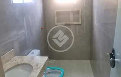 Imagem: A casa possui 3 Dormitórios, 1 Banheiro, 122m² de Área e