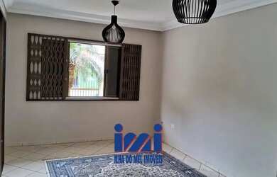 Imagem 7: Sobrado no centro de Guaratuba