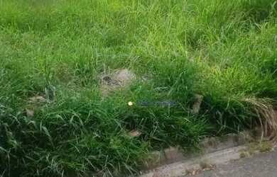 Imagem: O terreno à venda possui 743m² de Área e está localizado