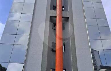 Imagem: O depósito possui 1 Vaga na garagem, 38m² de Área e está