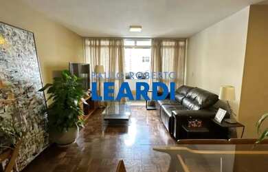 Imagem: O apartamento possui 2 Dormitórios, 2 Banheiros, 2 Vagas na