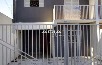 Imagem: A casa possui 3 Dormitórios, 2 Banheiros, 2 Vagas na garagem