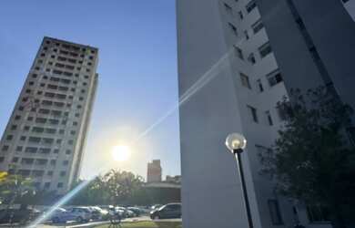 Imagem: O apartamento possui 3 Dormitórios, 1 Banheiro, 1 Vaga na garagem