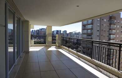 Imagem: O apartamento possui 4 Dormitórios, 5 Banheiros, 4 Vagas na