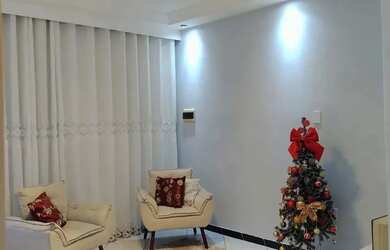 Imagem: A casa possui 3 Dormitórios, 1 Banheiro, 1 Vaga na garagem