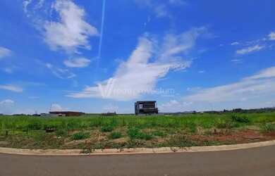 Imagem: O terreno possui 300m² de Área e está localizado em Betel