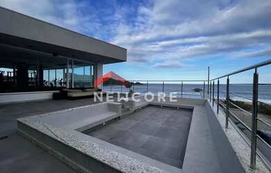 Imagem: A casa em condomínio possui 4 Dormitórios, 5 Banheiros, 5