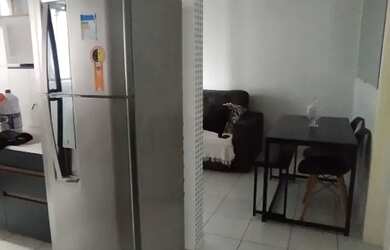 Imagem: O apartamento possui 2 Dormitórios, 1 Banheiro, 1 Vaga na garagem