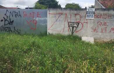 Imagem: O terreno possui 500m² de Área e está localizado em Bairro