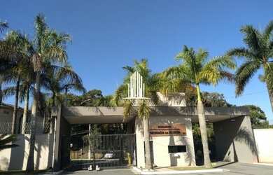 Imagem: O terreno possui 250m² de Área e está localizado em Quintas