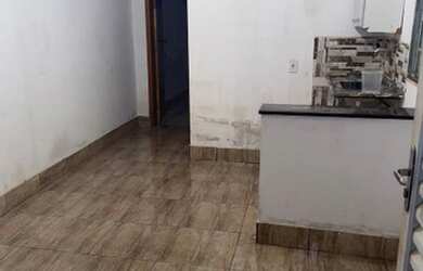 Imagem: O quarto está localizado em Setor Solar Santa Rita, Goiânia