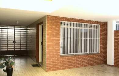 Imagem: A casa possui 3 Dormitórios, 1 Banheiro, 208m² de Área e