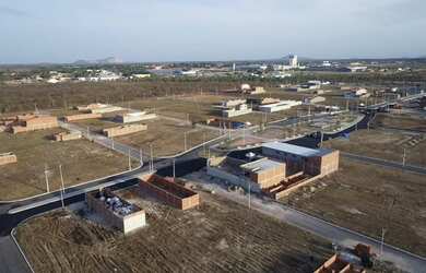 Imagem: O terreno possui 150m² de Área e está localizado em Senador