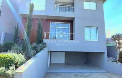 Imagem: A casa em condomínio possui 5 Dormitórios, 5 Banheiros, 5