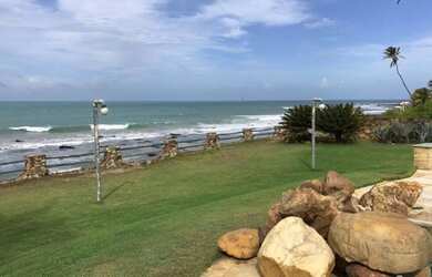 Imagem: A casa possui 4 Dormitórios, 5 Banheiros, 5 Vagas na garagem