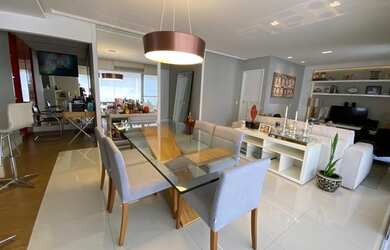 Imagem: O apartamento possui 3 Dormitórios, 4 Banheiros, 2 Vagas na