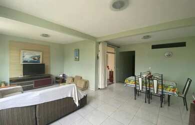 Imagem: A casa possui 2 Dormitórios, 2 Banheiros, 1 Vaga na garagem