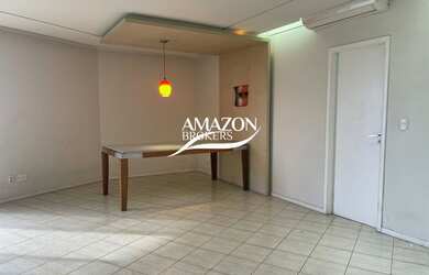 Imagem: O apartamento possui 4 Dormitórios, 5 Banheiros e 200m² de