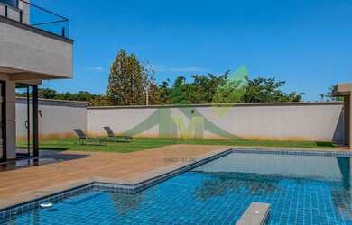 Imagem 2: Linda Casa à Venda em Condomínio Fechado em Atibaia