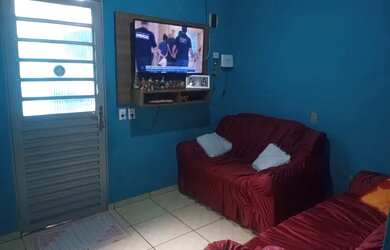 Imagem: A casa possui 2 Dormitórios, 1 Banheiro, 75m² de Área, Imóvel