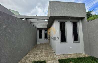 Imagem: A casa possui 3 Dormitórios, 2 Banheiros, 1 Vaga na garagem