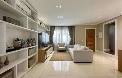 Imagem: A casa em condomínio possui 3 Dormitórios, 3 Banheiros, 3