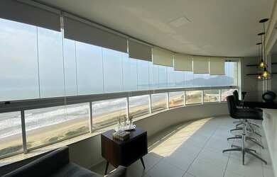 Imagem: O apartamento possui 3 Dormitórios, 1 Banheiro, 2 Vagas na