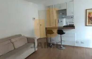 Imagem: O apartamento possui 1 Dormitório, 2 Banheiros, 1 Vaga na garagem