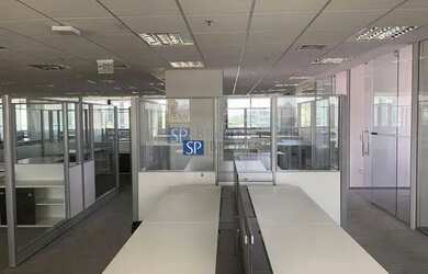 Imagem: O depósito possui 5 Vagas na garagem, 444m² de Área, Imóvel