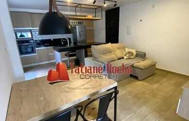 Imagem: A casa em condomínio e possui 2 Dormitórios, Suítes, 1 Banheiro