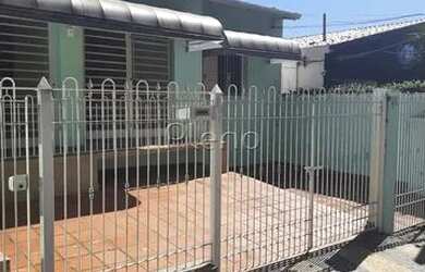 Imagem: A casa possui 2 Dormitórios, 4 Banheiros, 2 Vagas na garagem