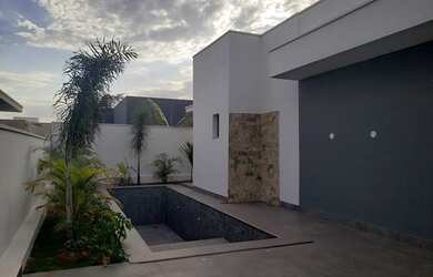 Imagem: A casa em condomínio possui 3 Dormitórios, 5 Banheiros, 2