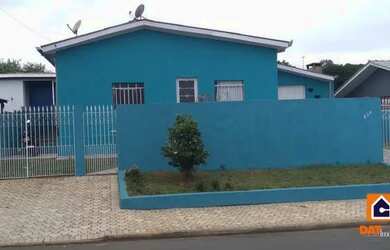 Imagem: A casa possui 3 Dormitórios, 3 Banheiros, 1 Vaga na garagem