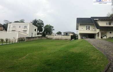 Imagem: O terreno possui 1.391m² de Área e está localizado em Ferraria