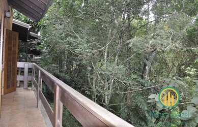 Imagem: A casa em condomínio possui 4 Dormitórios, 5 Banheiros, 5