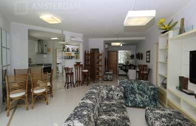 Imagem: O apartamento possui 3 Dormitórios, 4 Banheiros, 3 Vagas na