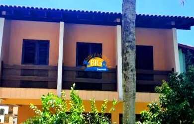 Imagem: A casa em condomínioe possui 3 Dormitórios, 3 Banheiros, 4