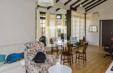 Imagem: A casa em condomínio possui 3 Dormitórios, 3 Banheiros, 2