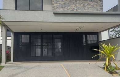 Imagem: A casa em condomínio possui 3 Dormitórios, 5 Banheiros, 4