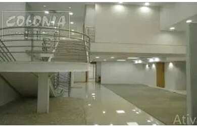 Imagem: O depósito possui 5 Vagas na garagem e 598m² de Área e está