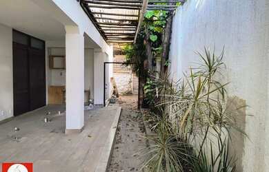 Imagem 15: Casa Comercial para Locação em Salvador, Caminho das Árvores, 10 dormitórios, 3 banheiros