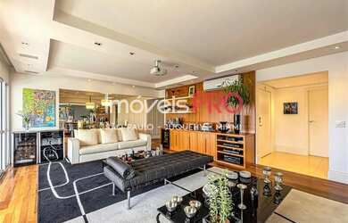 Imagem: O apartamento possui 4 Dormitórios, 5 Banheiros, 4 Vagas na