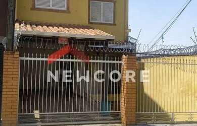 Imagem: A casa possui 3 Dormitórios, 3 Banheiros, 2 Vagas na garagem