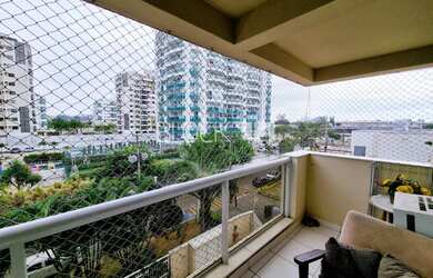 Imagem: O apartamento possui 3 Dormitórios, 2 Banheiros, 1 Vaga na