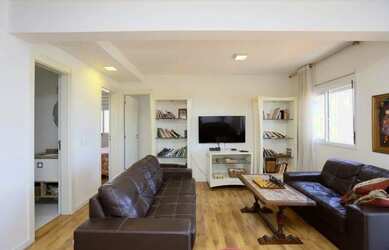 Imagem 12: Vista por do sol Guaiba. Piscina, Churrasqueira, Imóvel mobiliadoeAr-condicionado