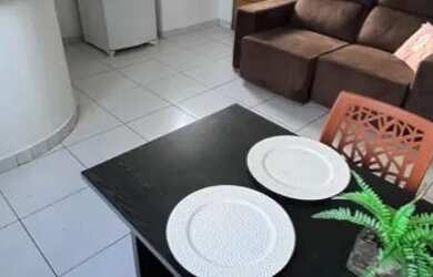 Imagem: O apartamento possui 2 Dormitórios, 1 Banheiro, 1 Vaga na garagem