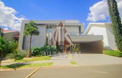 Imagem: A casa em condomínio possui 4 Dormitórios, 4 Banheiros, 4